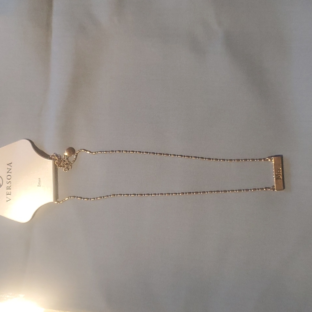 Versona NWT Necklace